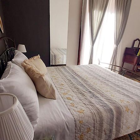 Boric Home -Centro Storico - Napels Buitenkant foto