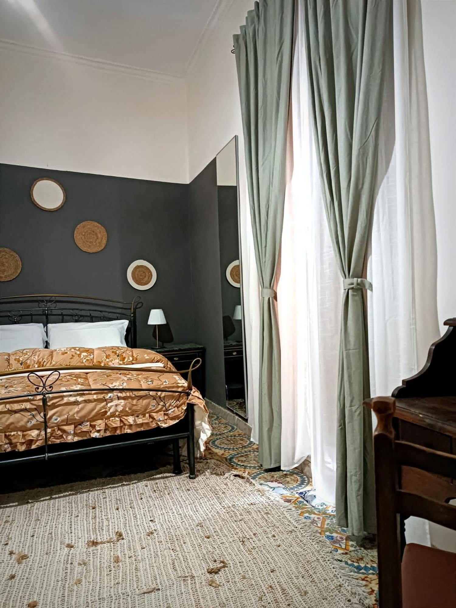Boric Home -Centro Storico - Napels Buitenkant foto